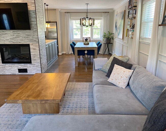 Photo - Charming 4Bed/2Bath in Pikesville Neighbor...