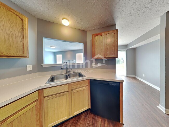 Photo - 16705 Greensboro Dr