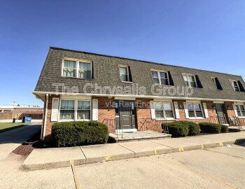 Building Photo - 2-3 3 Michael St Unit 9