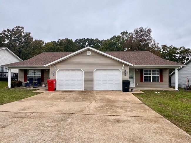 Building Photo - 6306-MF2-E1 Unit A