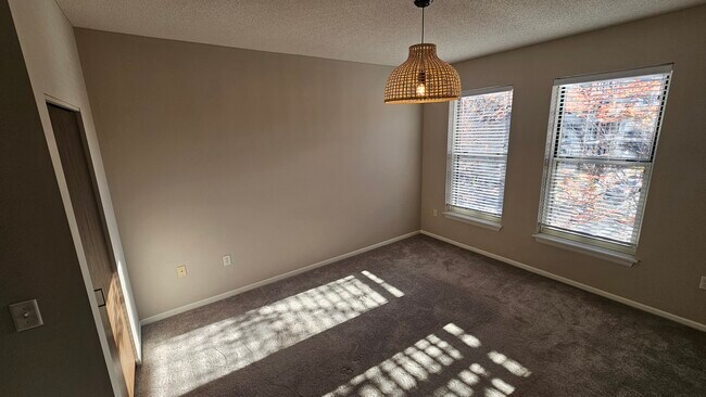 Master Bedroom - 500 N 2nd St Unit APT 300