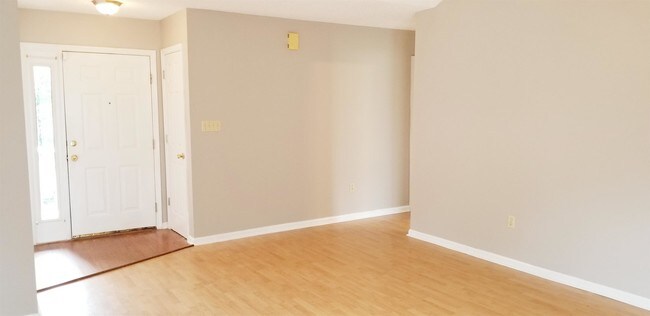 Photo - 956 Gulfstream Rd