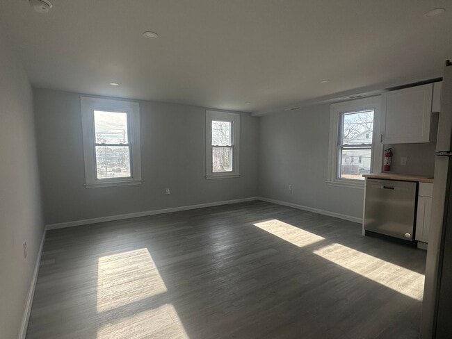 Photo - 125 Pennington Ave Unit B