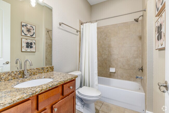 2BR, 2BA - 1,200 SF – Bathroom