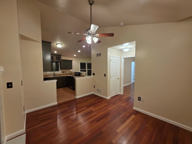 Photo - 180 Lakewood Dr