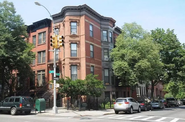 Photo - 378 6th Ave Unit 3A