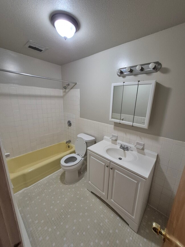 Photo - 560 Prospect St Unidad B7