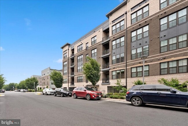 Building Photo - 2320 Field Point Rd Unit 4-103 Rental