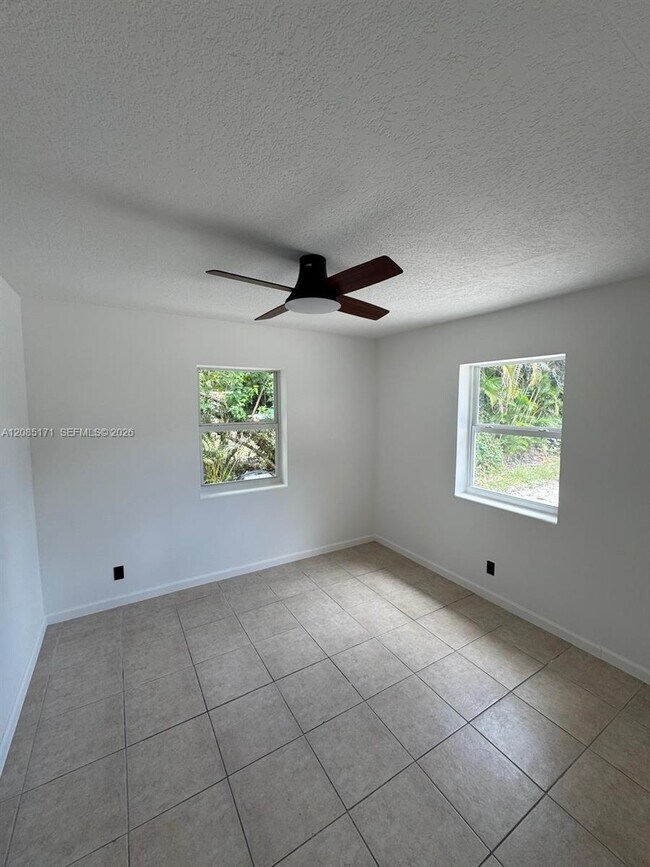 Photo - 1521 NW 5th Ave Unit 1-2