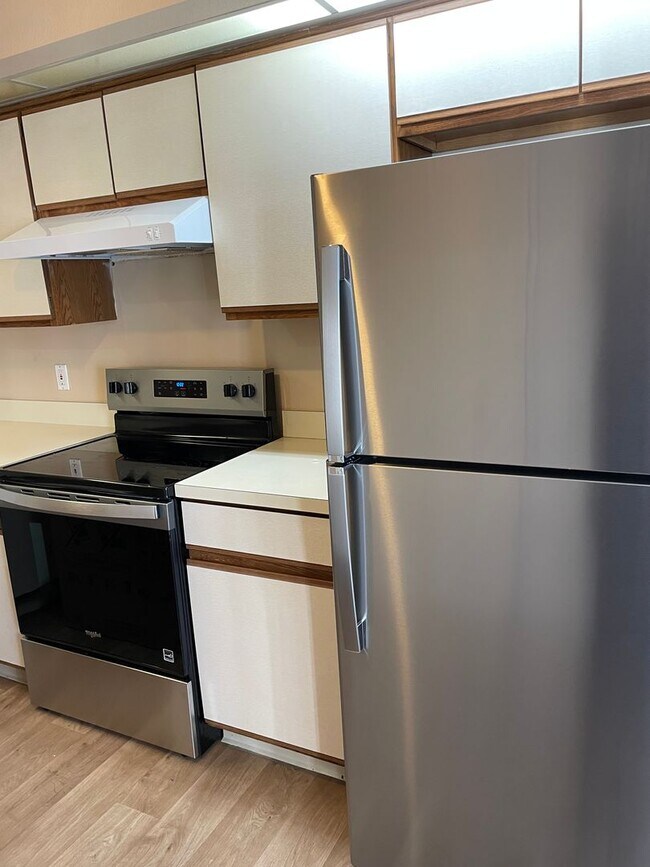 Photo - 1 story 3/2 in Meadow Woods with full sized washer and dryer included