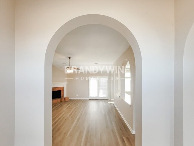 Photo - 8301 Meadow Vale Dr