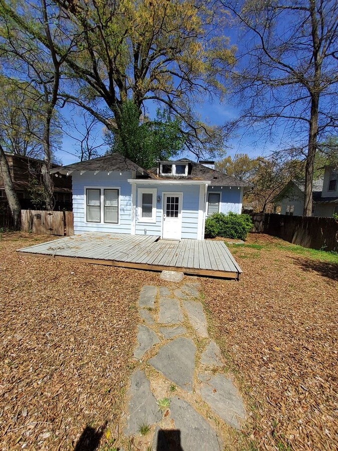 Photo - 2023 Higbee Ave