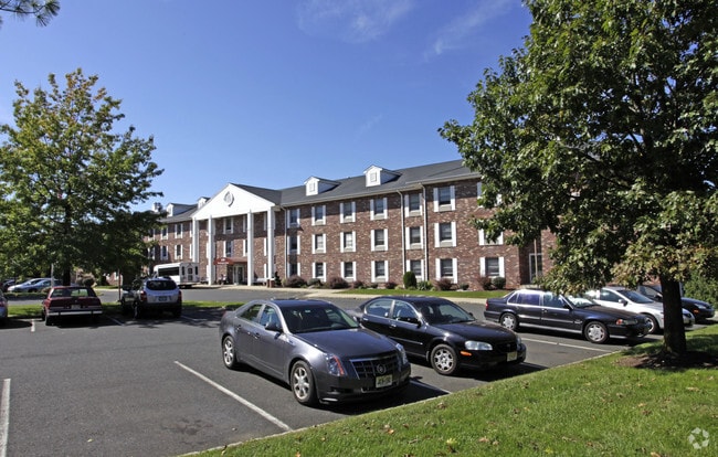 Photo - Gillette Manor
