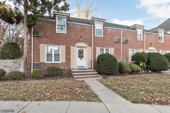 Photo - 12B Parkway Village Unit B