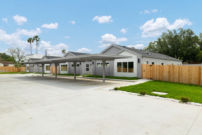 Photo - 520 W Jackson Ave