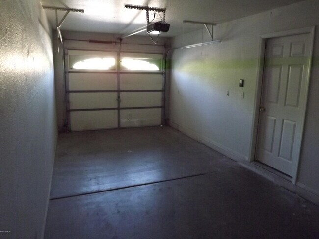 Photo - 6241 N Rockland Dr Unit 1