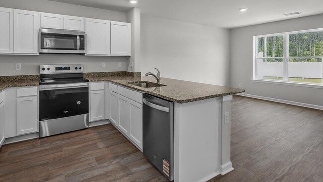 Photo - 7110 Dunford Rd