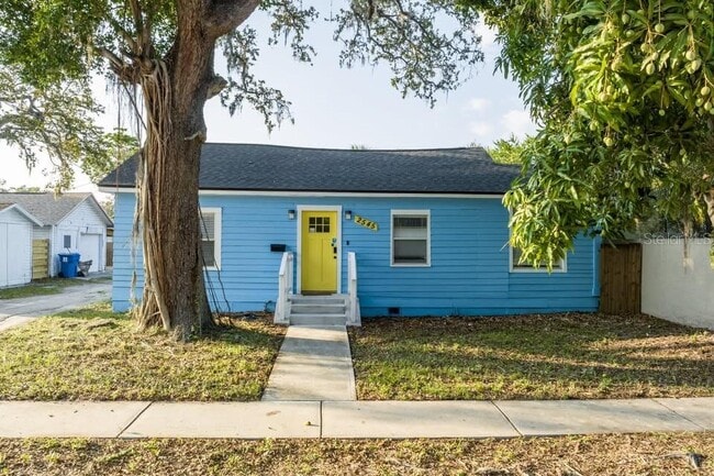 Building Photo - 2545 Emerson Ave S