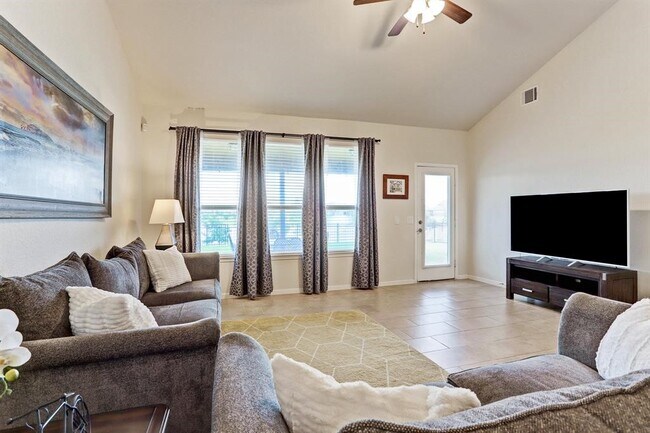 Photo - 5334 Silver Ledge Dr