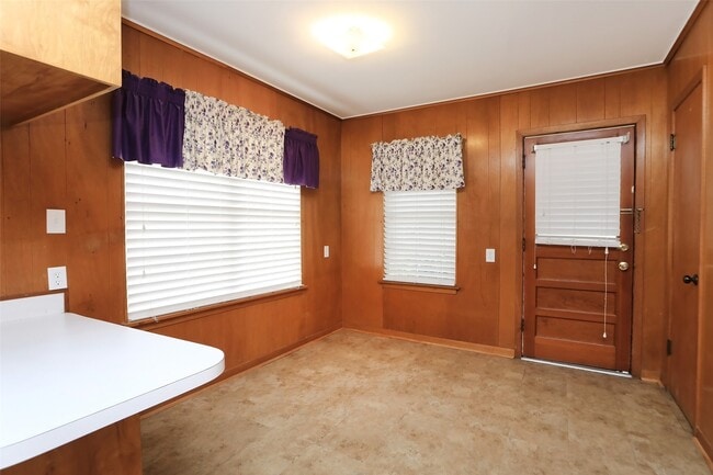 Photo - 14742 Hempstead Rd