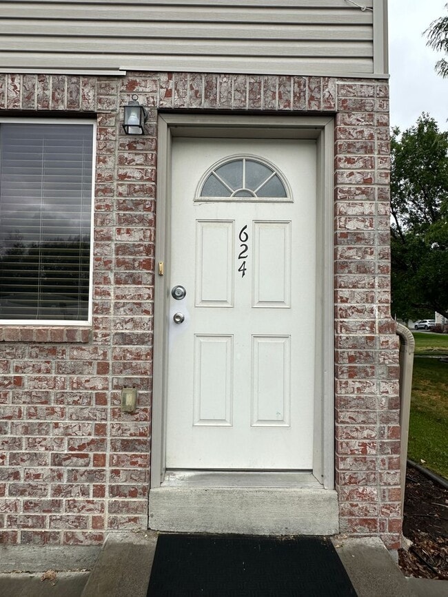 Photo - Cute and Cozy 2 Bed, 1.5 Bath Townhome in the Meadows!