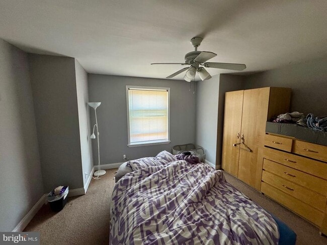 Photo - 1068 Floyd Terrace