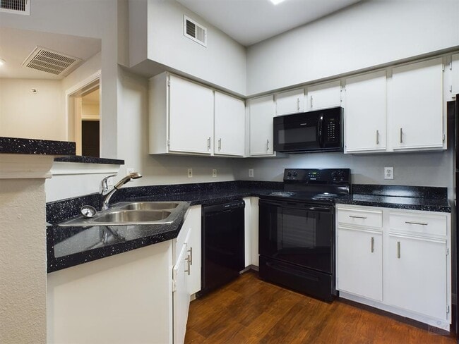 Photo - 2320 Gracy Farms Ln Unit 925