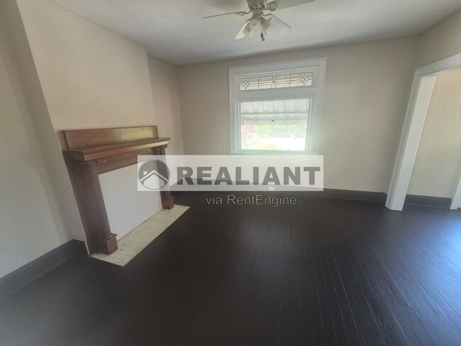 Photo - 1838 Holman St