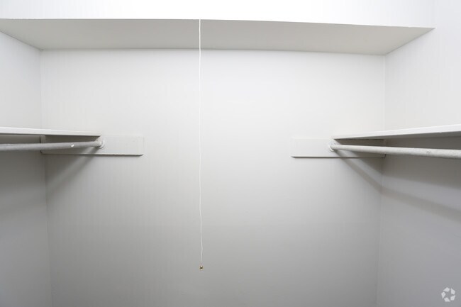 Photo - Palmilla Apartments