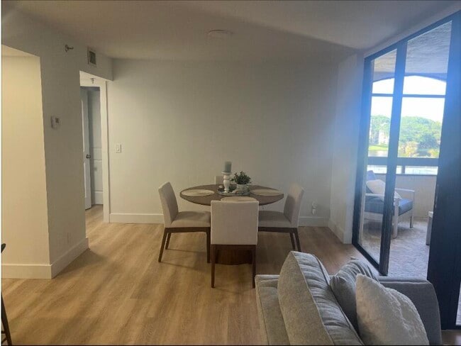 Photo - 955 Egret Cir Unit 508