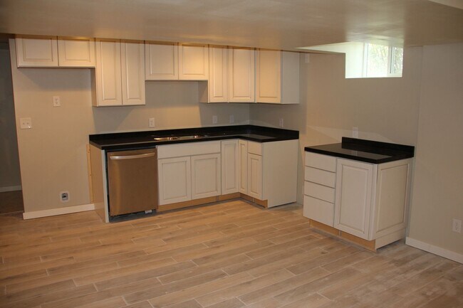 Photo - 1395 N Harlan St Unidad B