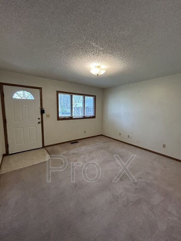 Photo - 514 E Monroe St