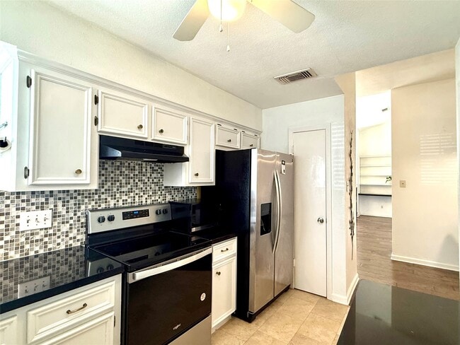 Photo - 13222 Pebblewalk Cir N