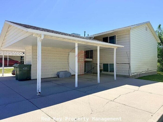 Noble Rd. Duplex