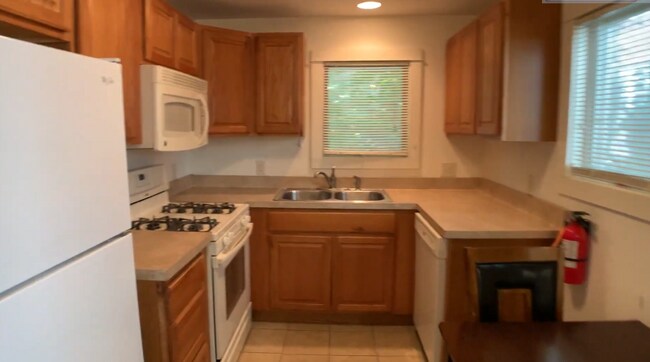 Photo - 208 Williams St
