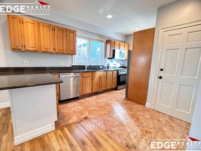 Photo - 41 Dracut St Unit 1