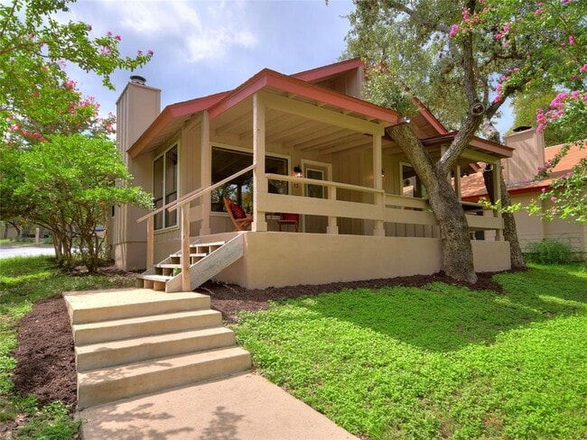 Photo - 154 Woodcreek Dr