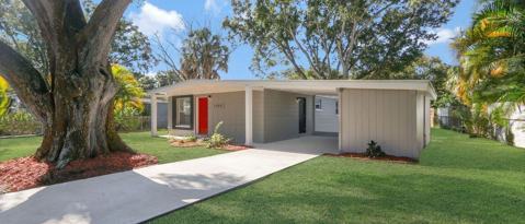 Photo - 1325 Windsor Way