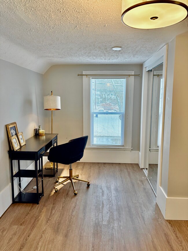 Upstairs Bedroom - 846 Lafayette Ave NE