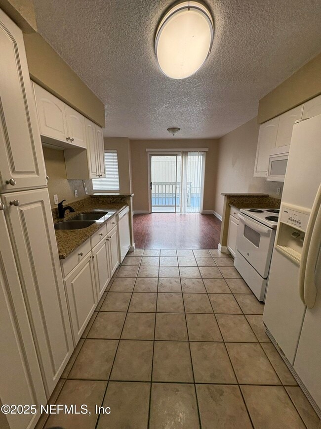 Photo - 1800 Park Ave Unit 482