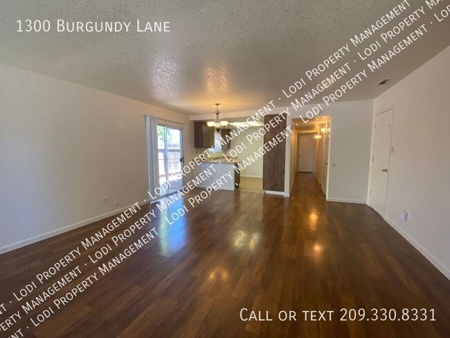 Photo - 1300 Burgundy Ln