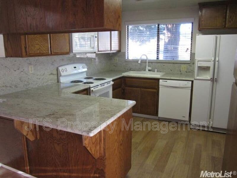 Photo - 31 Yuba River Cir