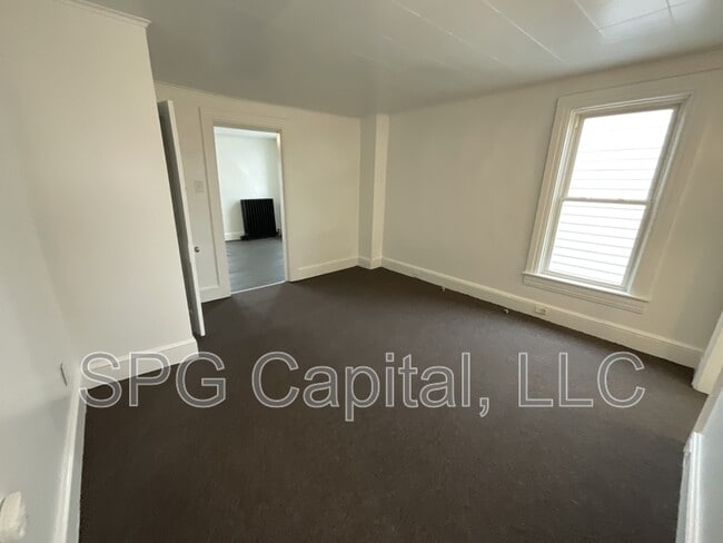 Photo - 932 W Princess St