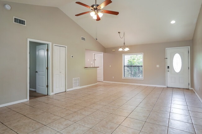 Photo - 3824 Tree Lake Dr