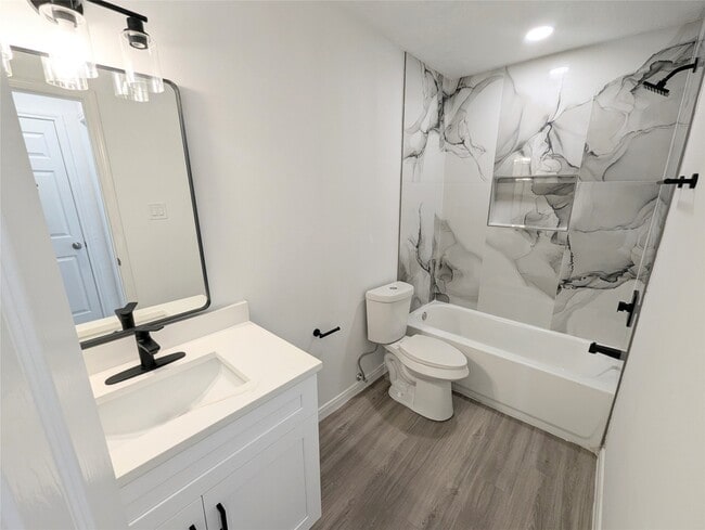 Building Photo - 2911 Huckleberry Ln