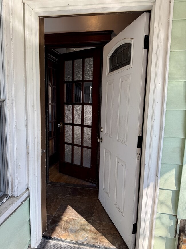 Photo - 98 Pierpont St