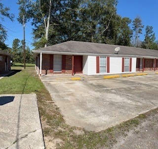 Building Photo - 45147 Durbin Rd