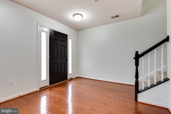 Photo - 7926 Silver Oak Rd