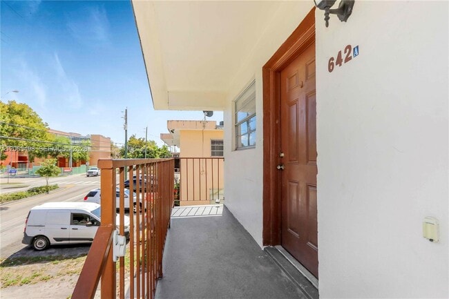 Building Photo - 642 E 2nd Ave Unit A