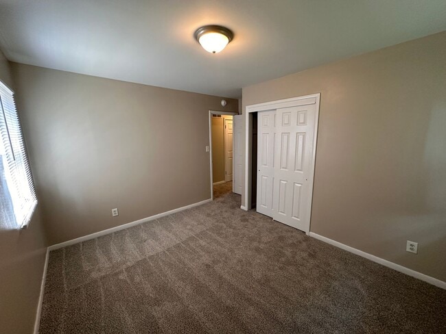Photo - NEWLY REMODELED!! 3 bed 1 bath North East Indy